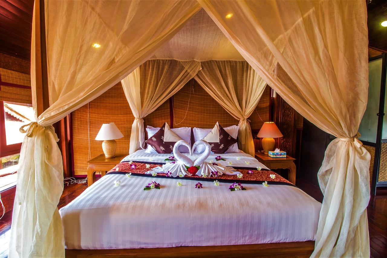 Erawan Villa Hotel Плажа Банграк Екстериор снимка