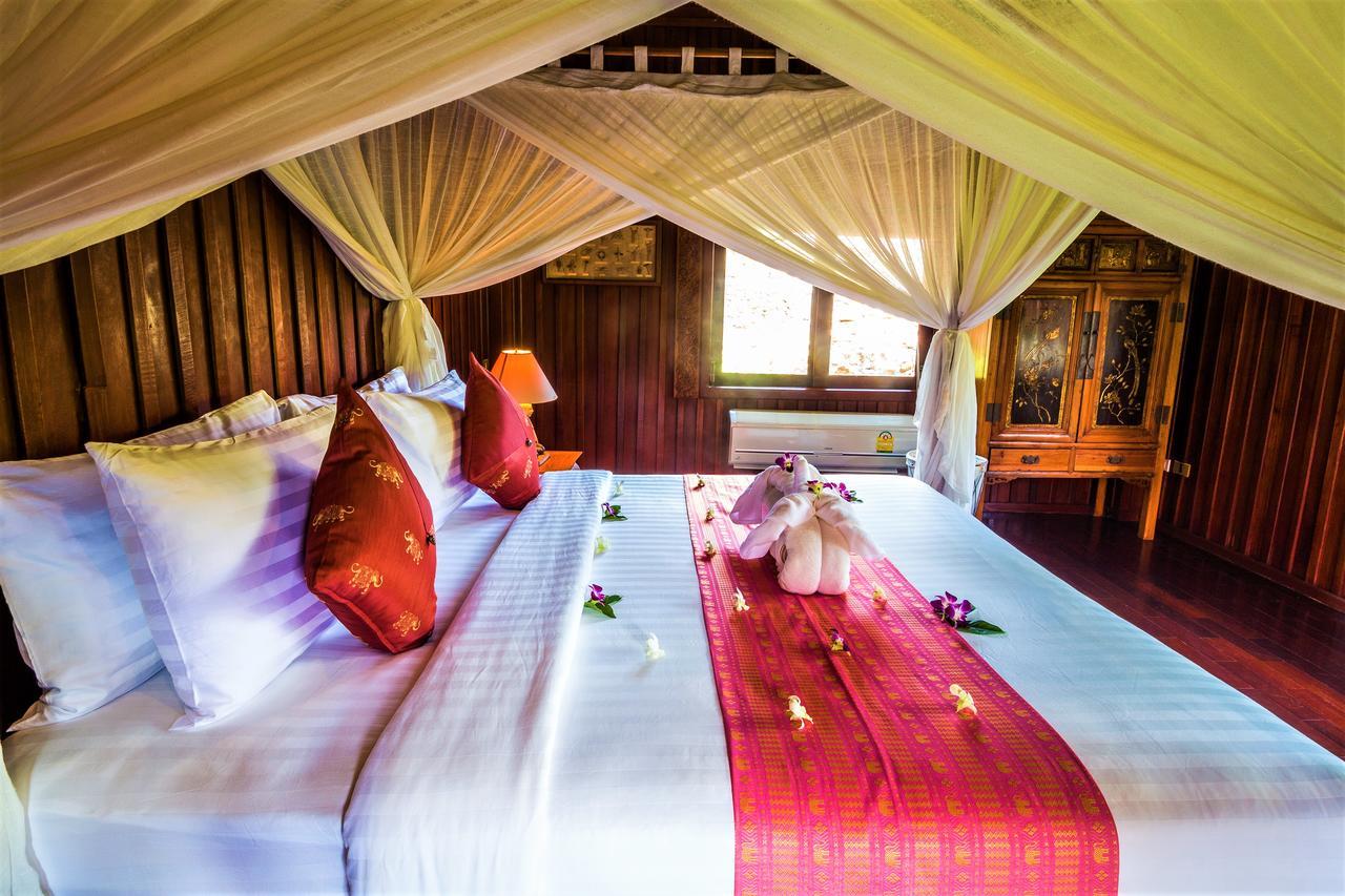 Erawan Villa Hotel Плажа Банграк Екстериор снимка